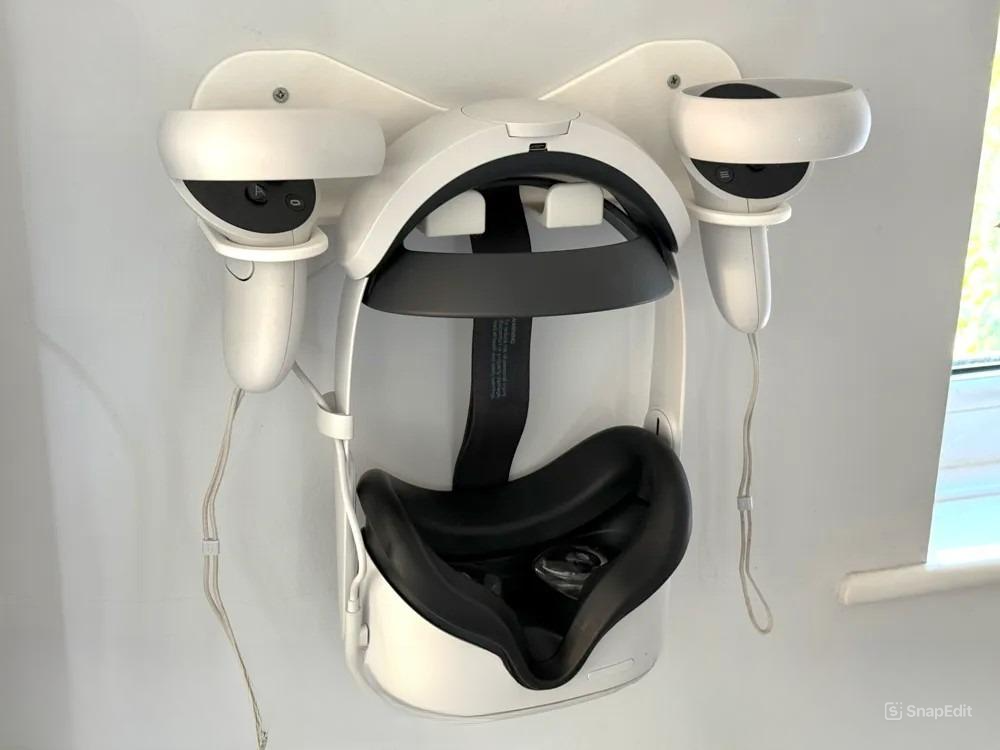 Meta Quest Wall Mount – Secure Wall Holder for Meta Quest 1, 2, and 3 VR Headsets