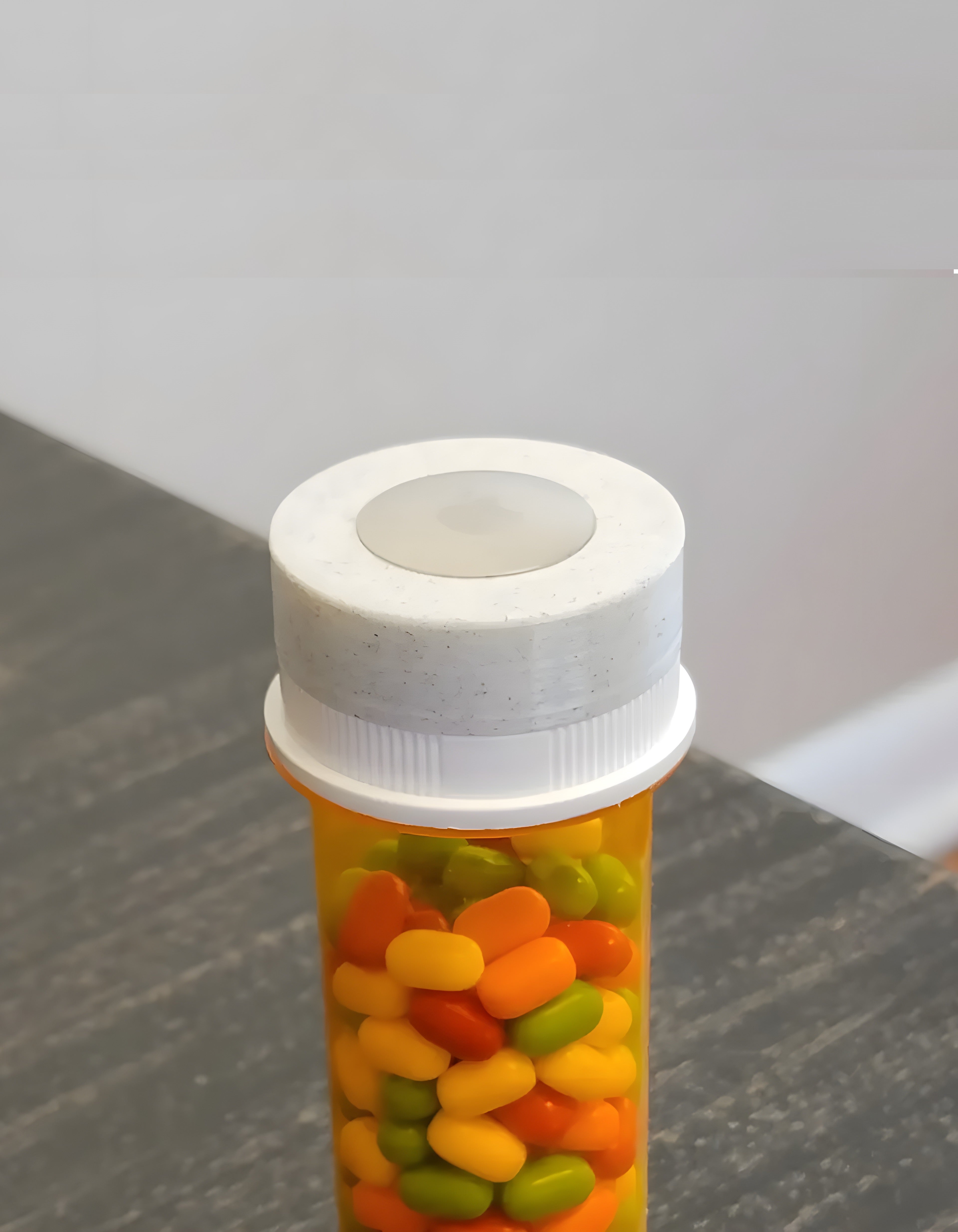 AirTag Pill Bottle Cap (Twist-On)