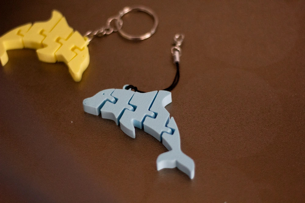 Flexi Dolphin Keychain Articulated keychain (Random Colors)