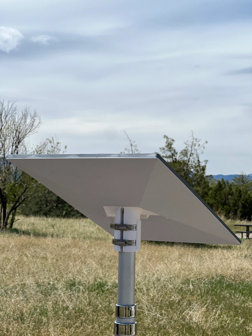 Starlink Gen3 Pole Mount -Durable Plastic Mounting Bracket for Easy Installation