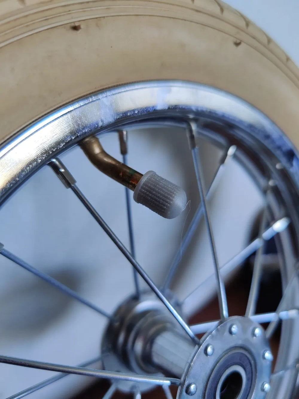 Tyre Valve Cap/Plastic Dust Caps/Cover Black for Car Tyres, Bikes, Bicycle