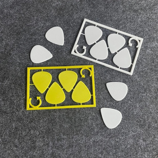 4x Guitar Picks Assorted Colors Guitar Bass Acoustic Plectrum Picks - UK Seller