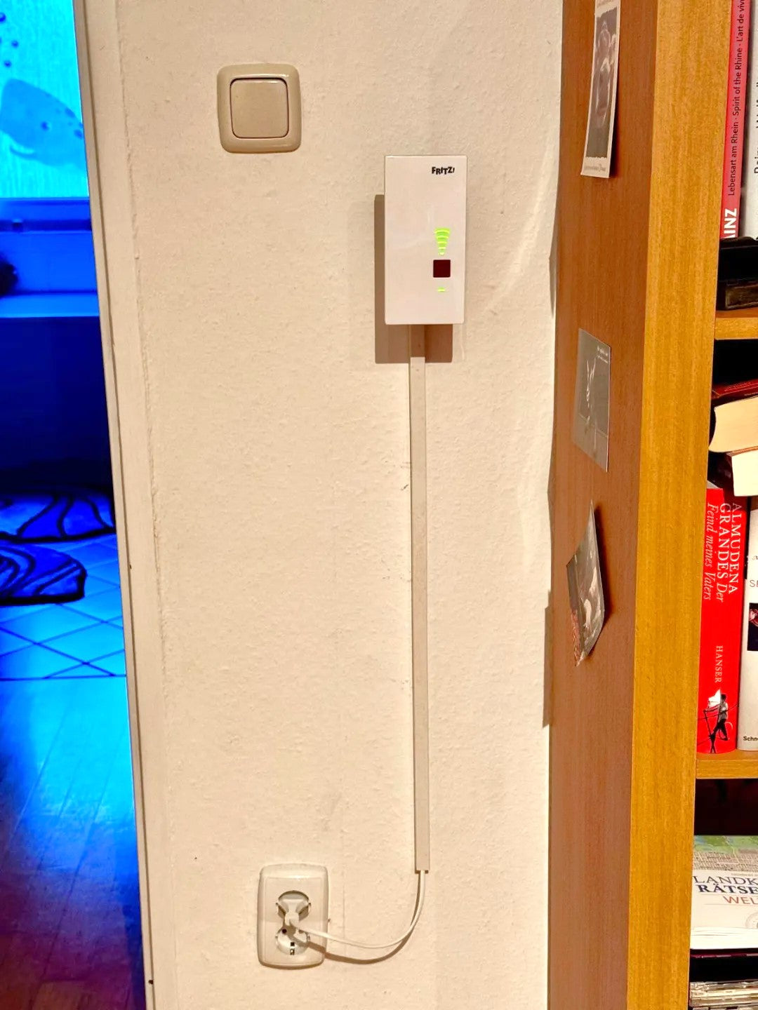 Wall Mount Bracket for Fritz Repeater – Secure Holder for Clean Cable-Free Setup