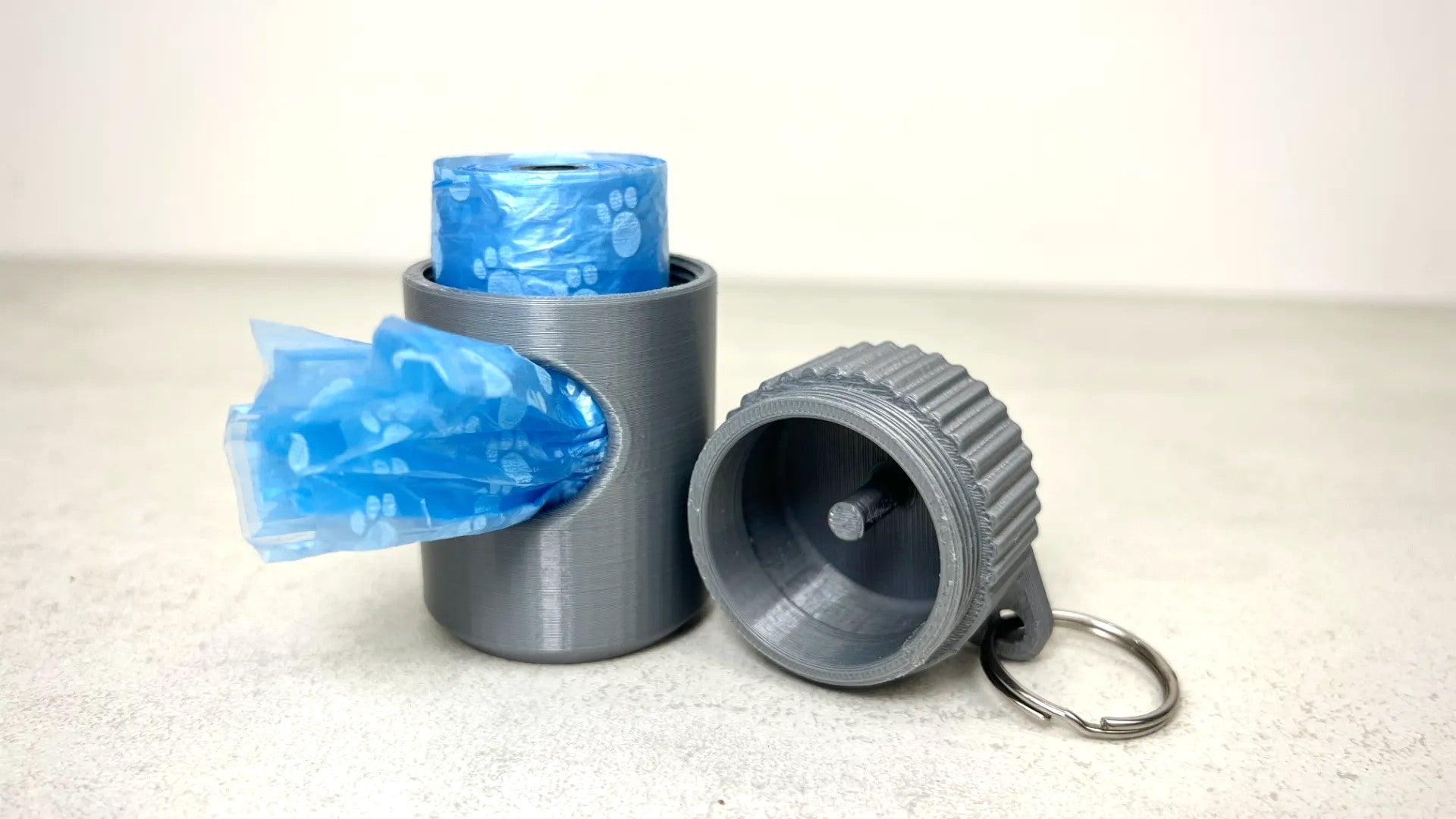 Portable Dog Poo Bag Carrier Dispenser for Keychain – Compact & Convenient Waste Bag Holder