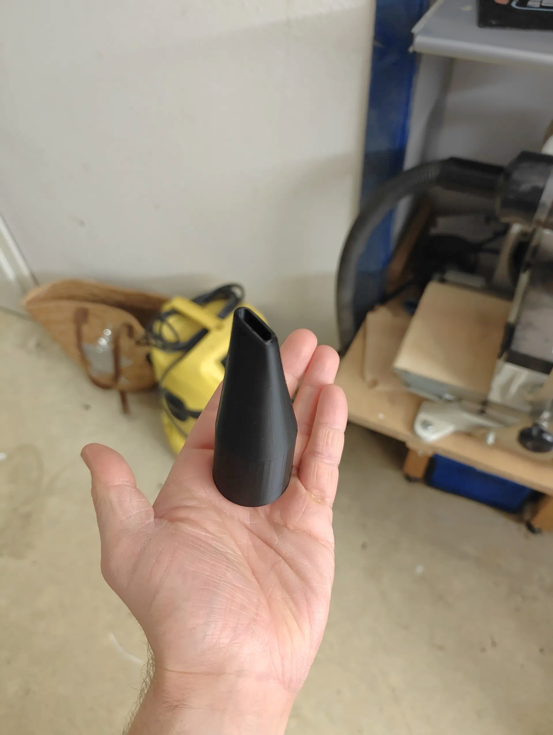 Multi-Port Vacuum Cleaner Nozzle Adapter – Universal Fit for Various Hose Sizes
