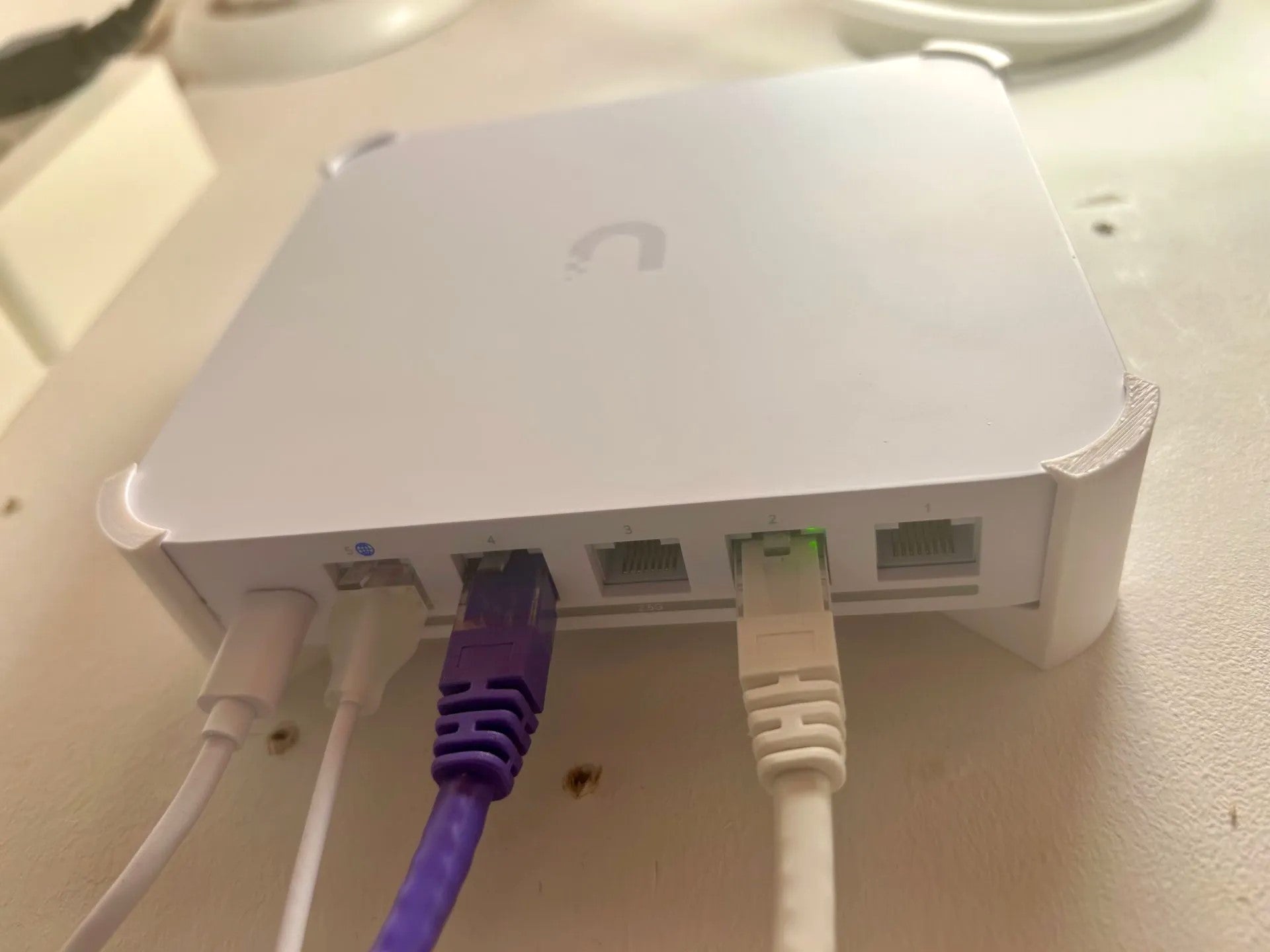 Unifi Cloud Gateway Ultra and Max Wall Mount UCG – Sleek and Durable Bracket