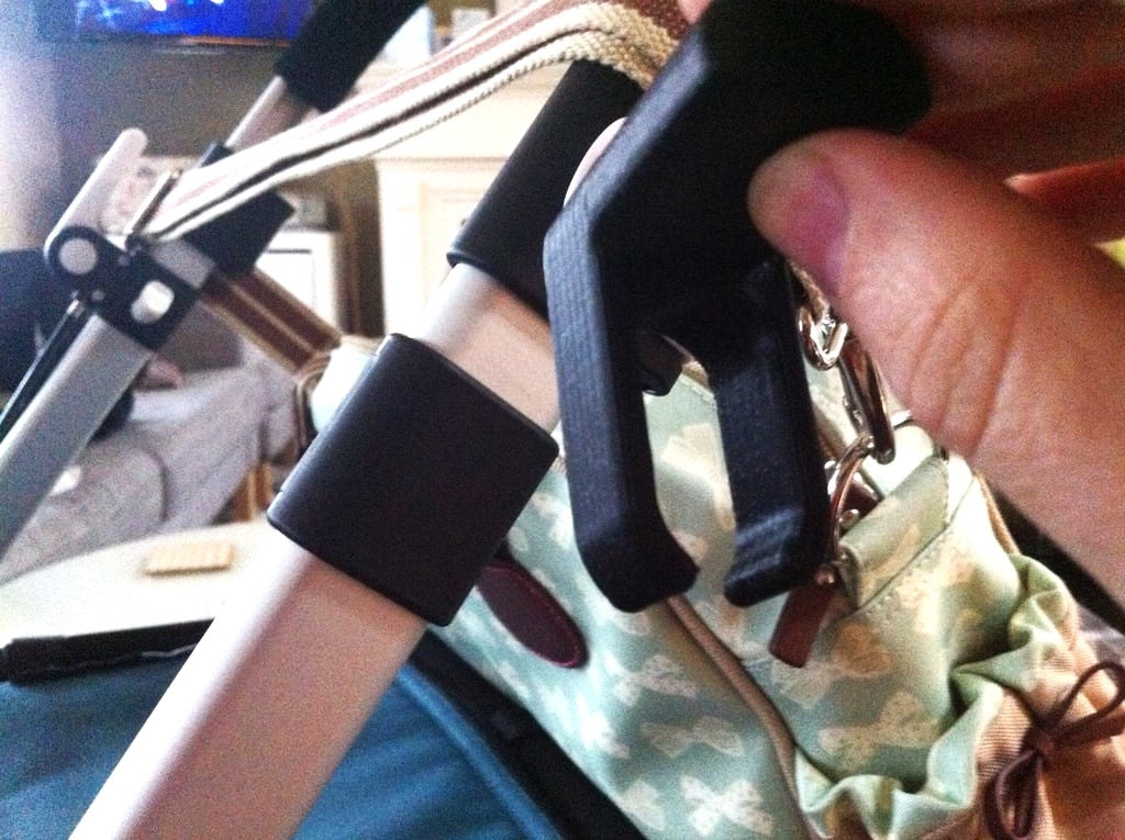 Stroller Pushchair Bag Clip – Durable Plastic Hook for Convenient Storage