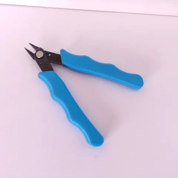 Grip pliers - Grips with Comfortable Handles Plier