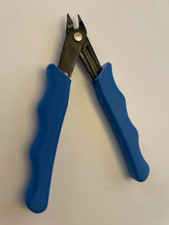 Grip pliers - Grips with Comfortable Handles Plier